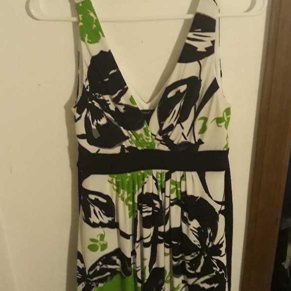 Dress - Picture 1 of 4